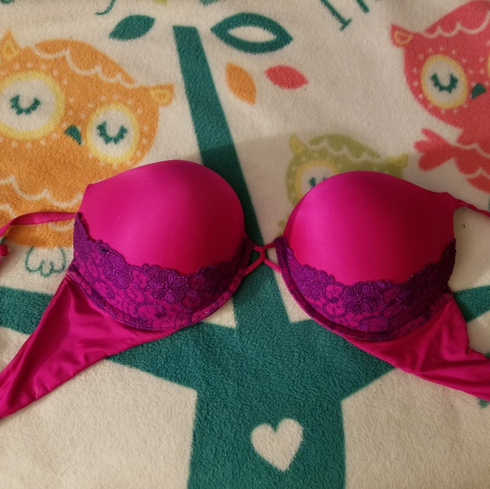 Victoria Secret Miraculous Bombshell Plunge Bra